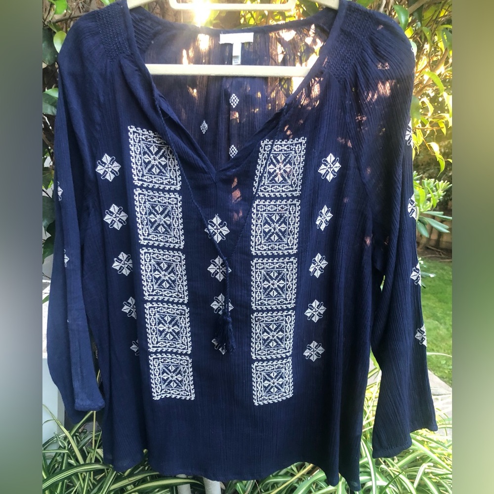 💕***NWOT***Joie Long-Sleeve Navy Embroidered Blouse!🤩
